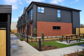 Cosy CBD Studio Apartment 3